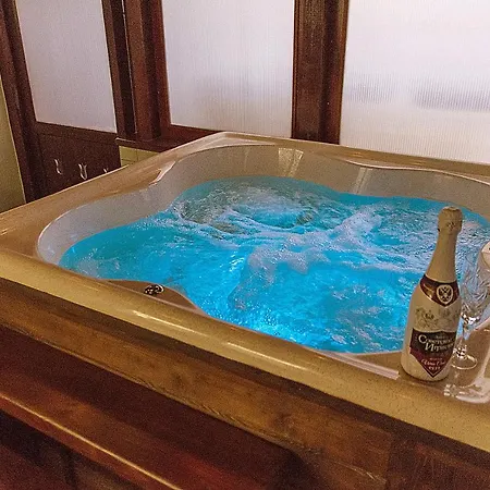 Konukevi Delibab Wellness Vendeghaz 4*